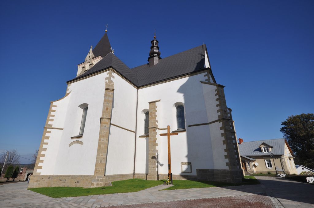 Kościół w Lesku (2)
